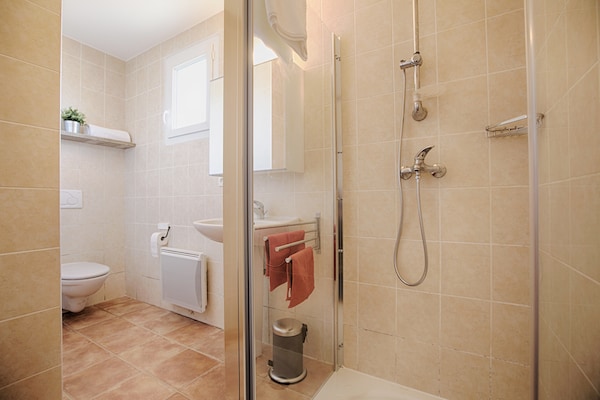 Foto van Villa op de heuvel met zwembad, Joyeuse - Vakantiehuis in Joyeuse - BathRoom