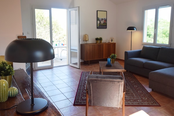 Foto van Villa op de heuvel met zwembad, Joyeuse - Vakantiehuis in Joyeuse - LivingRoom