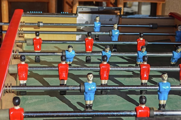 Foto van Royale villa met verwarmbaar zwembad met super glijbaan tussen strand en meer - Ambiance