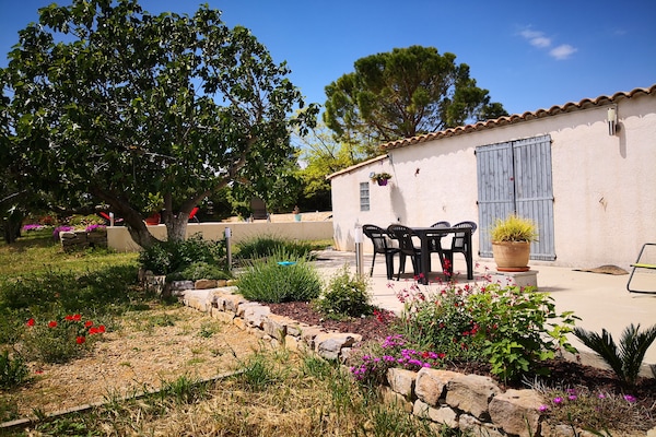 Foto van Rustige villa met zwembad - Vakantiehuis in Lézignan-Corbières - TerraceBalcony