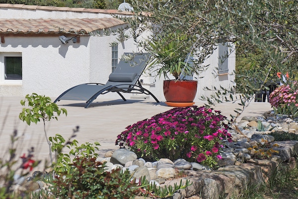 Foto van Rustige villa met zwembad - Vakantiehuis in Lézignan-Corbières - Ambiance