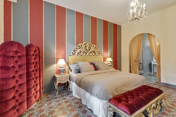 Foto van Schitterend château bij het Canal du Midi - Vakantiehuis in La Bastide D'anjou - BedRoom