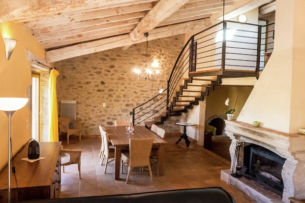 Foto van Zonnige ontsnapping naar sereniteit - Vakantiehuis in Fraissé-Des-Corbieres - DiningRoom