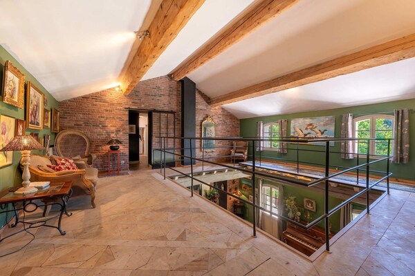 Foto van Grote familievilla in Arles met zwembad - Vakantiehuis in Arles - LivingRoom