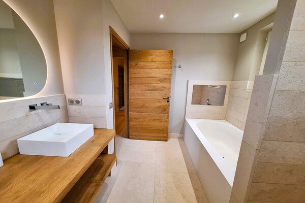 Foto van Schilderachtige villa in het hart van de Alpilles - Vakantiehuis in Saint-Rémy-de-Provence - BathRoom