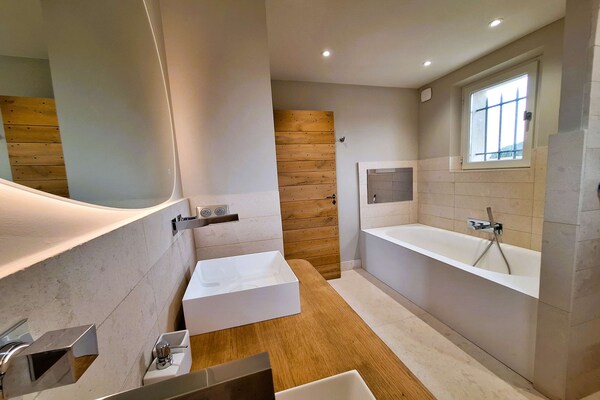 Foto van Schilderachtige villa in het hart van de Alpilles - Vakantiehuis in Saint-Rémy-de-Provence - BathRoom