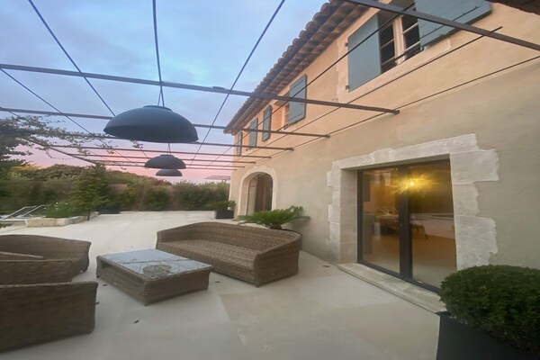 Foto van Schilderachtige villa in het hart van de Alpilles - Vakantiehuis in Saint-Rémy-de-Provence - TerraceBalcony