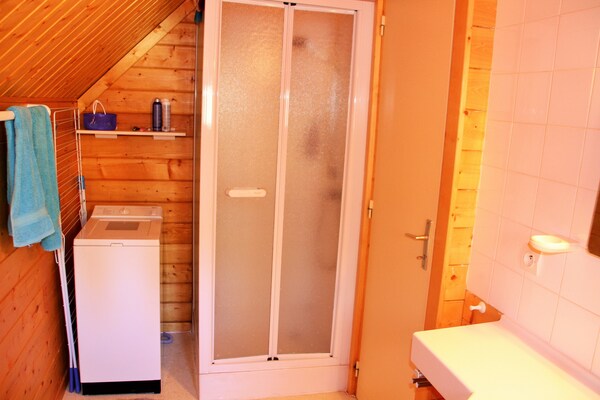 Foto van Ontsnapping aan het meer voor 6 gasten - Vakantiehuis in Beaulieu - BathRoom