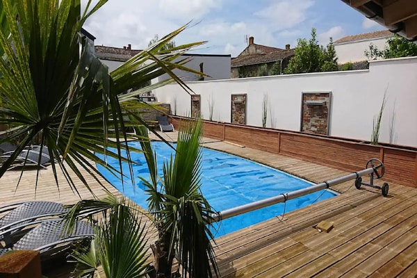 Foto van Villa in Nuaillé-d'Aunis met sauna, bubbelbad en barbecue - PoolOfHouse