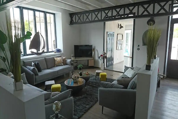 Foto van Villa in Nuaillé-d'Aunis met privézwembad - Vakantiehuis in Nuaillé-d'Aunis - LivingRoom