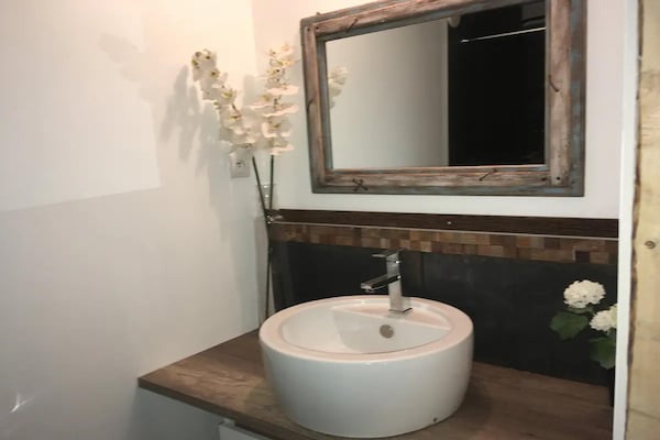 Foto van Villa in Nuaillé-d'Aunis met privézwembad - Vakantiehuis in Nuaillé-d'Aunis - BathRoom