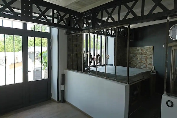 Foto van Villa in Nuaillé-d'Aunis met privézwembad - Vakantiehuis in Nuaillé-d'Aunis - RecreationRoom