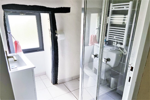 Foto van Charmant huis uit de jaren 30 in Altillac - Vakantiehuis in Altillac - BathRoom