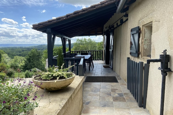 Foto van Charmant huis uit de jaren 30 in Altillac - Vakantiehuis in Altillac - TerraceBalcony