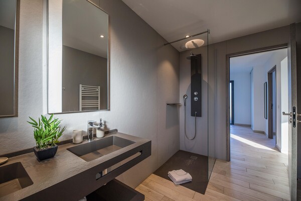 Foto van Verblijf in Lecci met verwarmd zwembad - Vakantiehuis in Porto-Vecchio - BathRoom