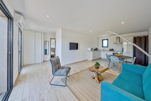 Foto van Verblijf in Lecci met verwarmd zwembad - Vakantiehuis in Porto-Vecchio - LivingRoom