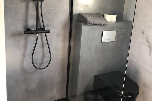 Foto van Corsica herenhuis vlakbij het strand van Canella - Vakantiehuis in Solenzara - BathRoom