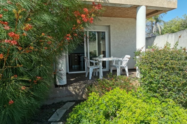 Foto van Ontspannend verblijf op Corsica met terras - Vakantiehuis in Linguizzetta - TerraceBalcony