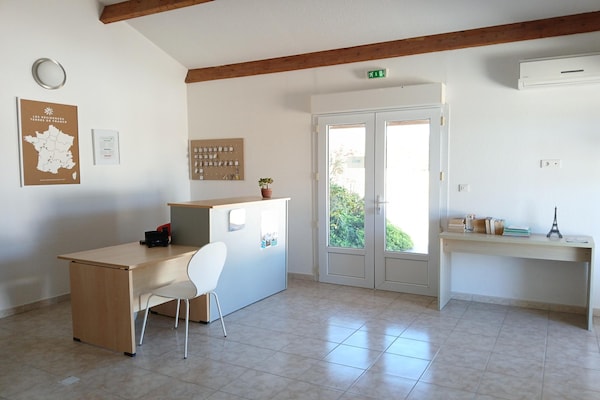 Foto van Ontspannend verblijf op Corsica met terras - Vakantiehuis in Linguizzetta - HallReception