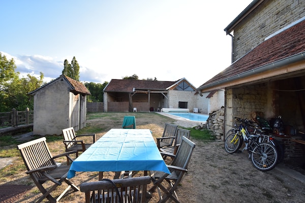 Foto van Villa met spa en zwembad - Vakantiehuis in Villiers-Les-Moines - TerraceBalcony