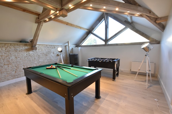 Foto van Villa met spa en zwembad - Vakantiehuis in Villiers-Les-Moines - RecreationRoom