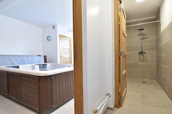 Foto van Villa met spa en zwembad - Vakantiehuis in Villiers-Les-Moines - Wellness
