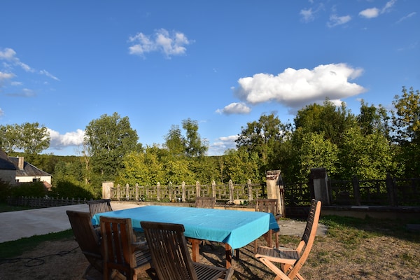 Foto van Villa met spa en zwembad - Vakantiehuis in Villiers-Les-Moines - TerraceBalcony