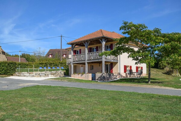 Foto van Paviljoenverblijf in de Dordogne - Vakantiehuis in St. Medard D'excideuil - GardenSummer