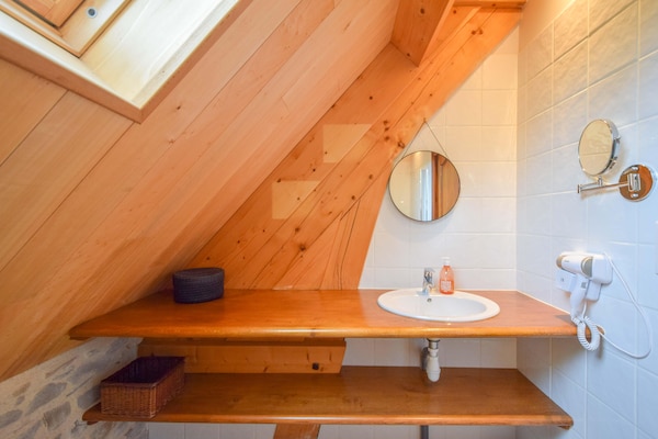 Foto van Elegante villa op historisch domein - Vakantiehuis in St. Medard D'excideuil - BathRoom