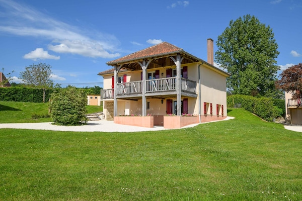 Foto van Vakantiehuis in het hart van de Périgord. - Vakantiehuis in Saint-Médard-d’Excideuil - ExteriorSummer