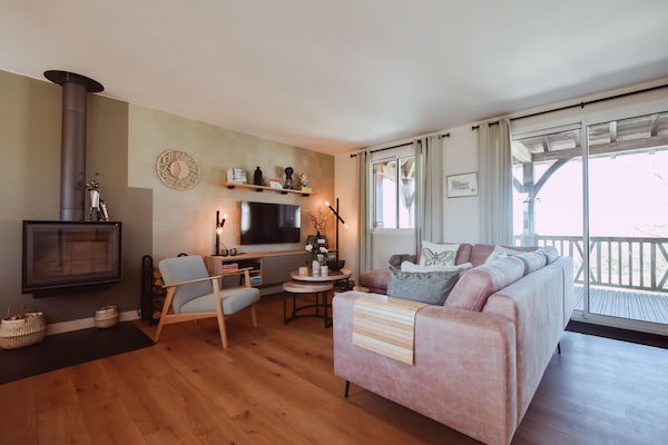 Foto van Vakantiehuis in het hart van de Périgord. - Vakantiehuis in Saint-Médard-d’Excideuil - LivingRoom