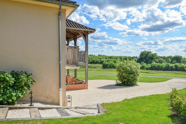 Foto van Vakantiehuis in het hart van de Périgord. - Vakantiehuis in Saint-Médard-d’Excideuil - GardenSummer