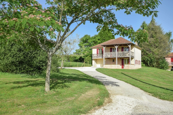 Foto van Verblijf op Domaine Saint-Médard - Vakantiehuis in St. Medard D'excideuil - GardenSummer