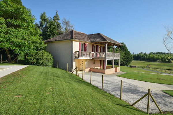 Foto van Verblijf op Domaine Saint-Médard - Vakantiehuis in St. Medard D'excideuil - GardenSummer