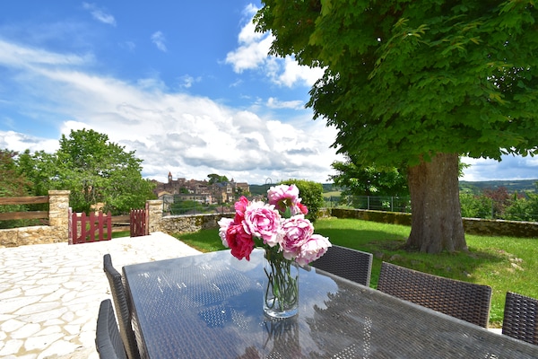 Foto van Elegant herenhuisverblijf in Belvès - Vakantiehuis in Belves - TerraceBalcony