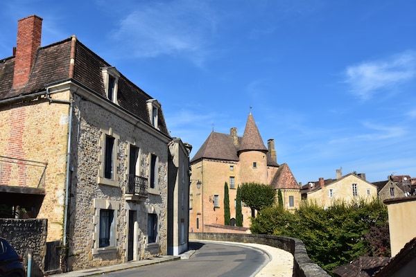 Foto van Elegant herenhuisverblijf in Belvès - Vakantiehuis in Belves - AreaSummer1KM