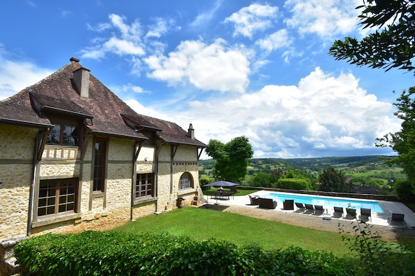 Foto van Elegant herenhuisverblijf in Belvès - Vakantiehuis in Belves - ExteriorSummer
