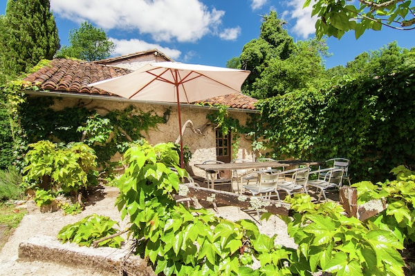 Foto van Herenhuis in Bourgnac met tuin - Vakantiehuis in Bourgnac - TerraceBalcony
