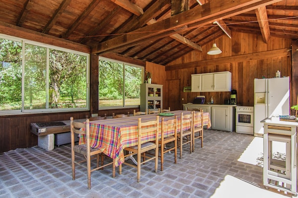 Foto van Vakantiehuis in Bourgnac met privézwembad - Vakantiehuis in Bourgnac - TerraceBalcony