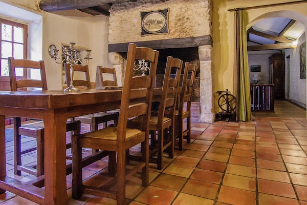 Foto van Vakantiehuis in Bourgnac met privézwembad - Vakantiehuis in Bourgnac - DiningRoom