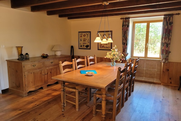 Foto van Authentiek landgoed in de Dordogne met zwembad. - Vakantiehuis in Saint-Saud-Lacoussière - DiningRoom
