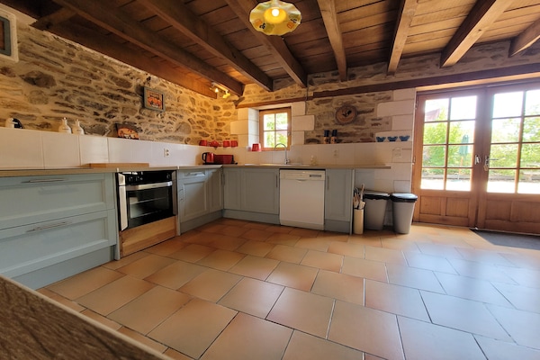 Foto van Authentiek landgoed in de Dordogne met zwembad. - Vakantiehuis in Saint-Saud-Lacoussière - Kitchen