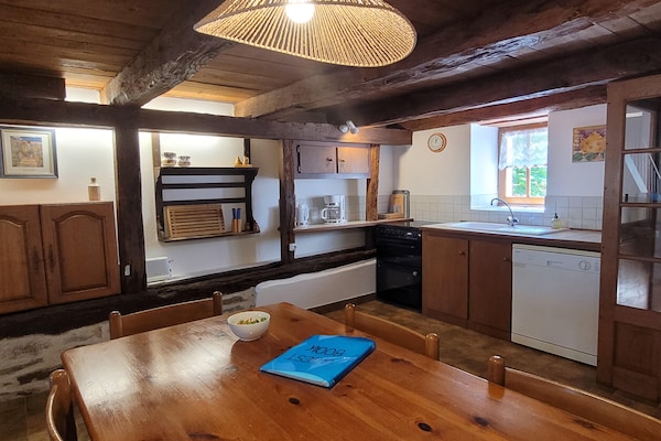 Foto van Authentiek landgoed in de Dordogne met zwembad. - Vakantiehuis in Saint-Saud-Lacoussière - Kitchen