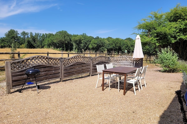 Foto van Authentiek landgoed in de Dordogne met zwembad. - Vakantiehuis in Saint-Saud-Lacoussière - ExteriorSummer