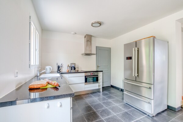 Foto van Villa in Aquitaine met Zwembad & BBQ - Vakantiehuis in Sainte foy de Longas - Kitchen