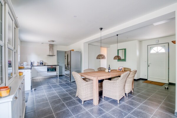 Foto van Villa in Aquitaine met Zwembad & BBQ - Vakantiehuis in Sainte foy de Longas - DiningRoom