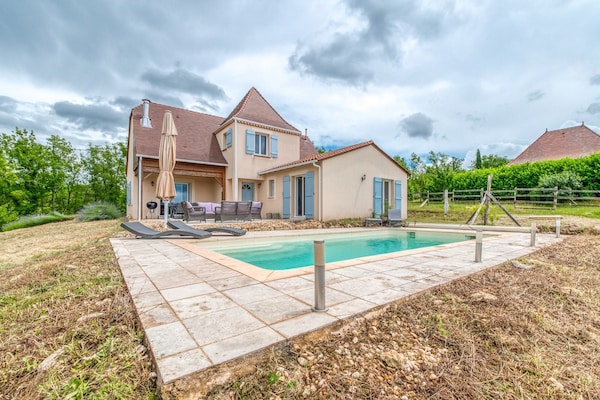 Foto van Villa in Aquitaine met Zwembad & BBQ - Vakantiehuis in Sainte foy de Longas - ExteriorSummer