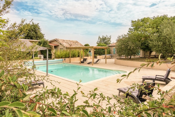 Foto van Villa in Saint-Nexans met verwarmd privézwembad - Vakantiehuis in Saint-Nexans - ExteriorSummer