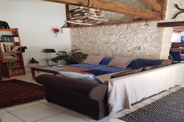Foto van Villa in Saint-Nexans met verwarmd privézwembad - Vakantiehuis in Saint-Nexans - LivingRoom