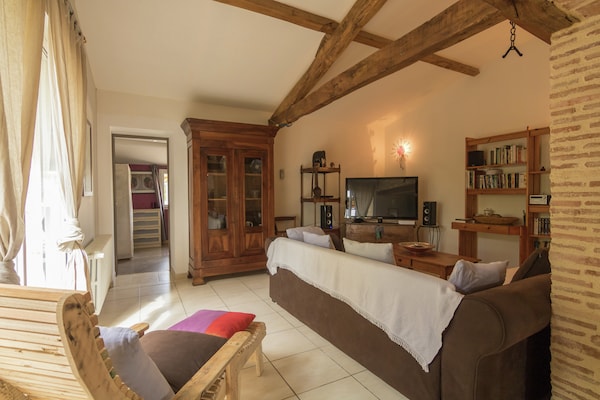 Foto van Villa in Saint-Nexans met verwarmd privézwembad - Vakantiehuis in Saint-Nexans - LivingRoom
